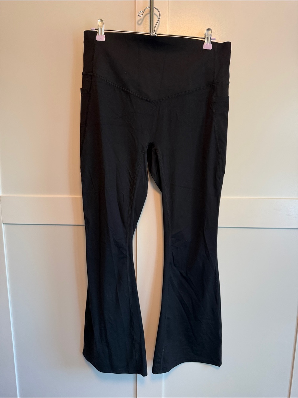 Halara Black High-Waist Flare Leggings with Side Pockets